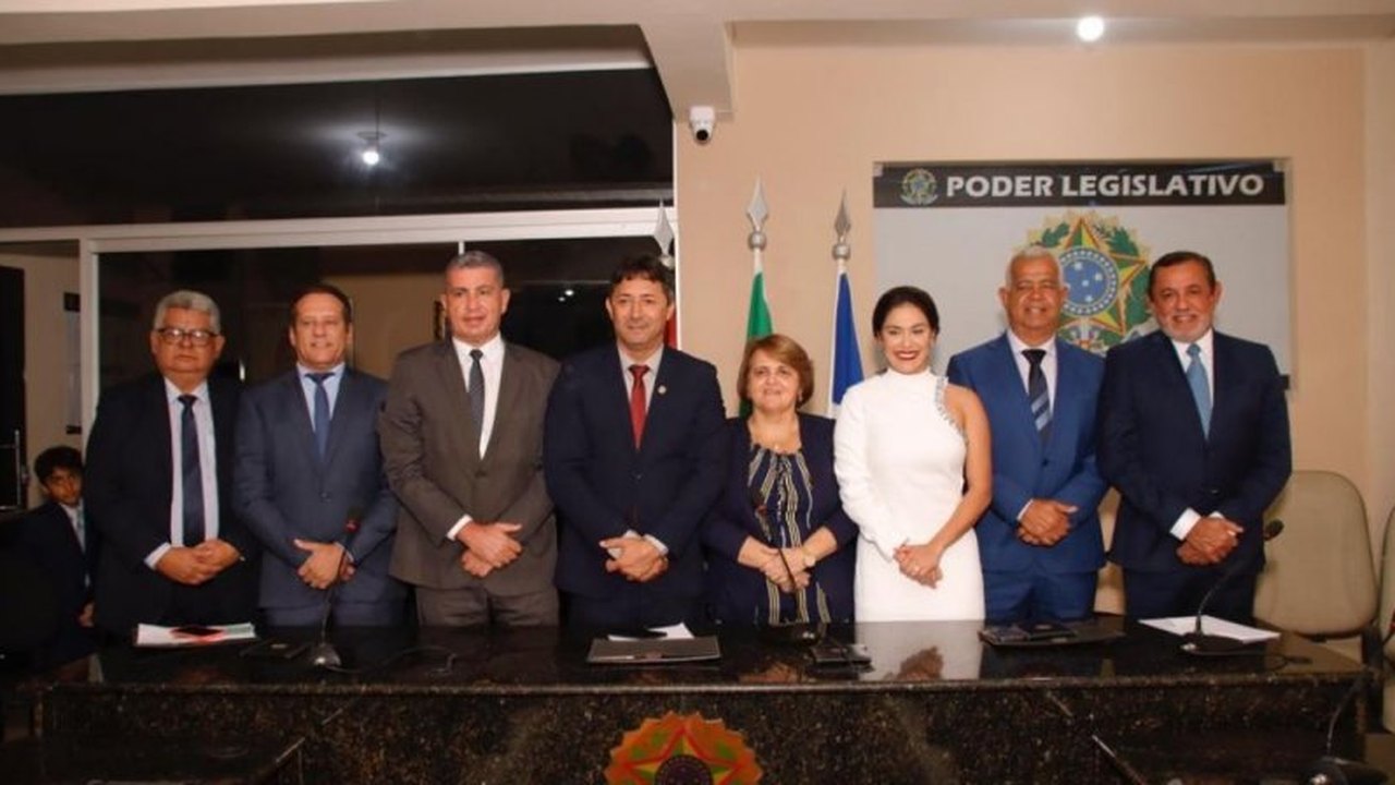 Na posse de Ricardo Claudino, Neno da Laje demonstra liderança entre os poderes
