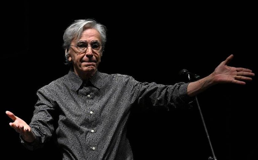 Caetano Veloso interrompe férias radicais para show no Festival de Verão: Não resisti