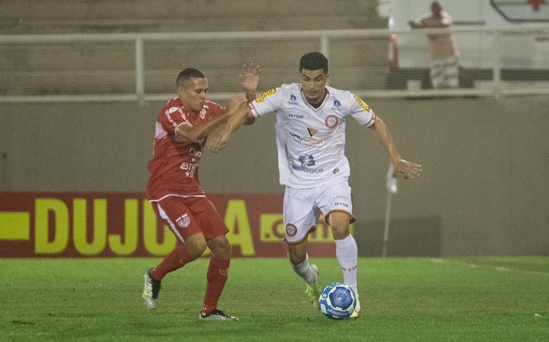 CRB leva virada do Tombense e perde por 2 a 1 na Série B, em MG