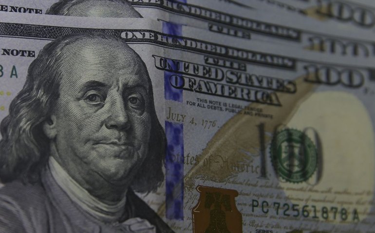 Dólar cai para R$ 5,67 no dia do anúncio da eleição de Trump