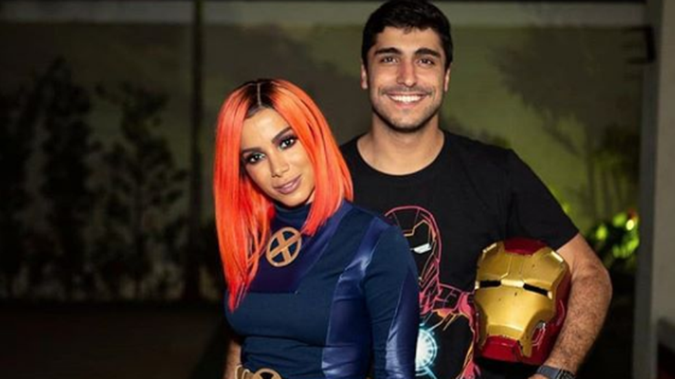 Ex de Anitta não gostou de beijo na TV
