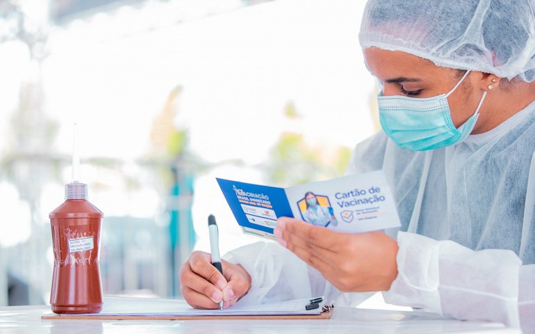 Secretaria de Saúde orienta atualização do calendário vacinal antes de viagens