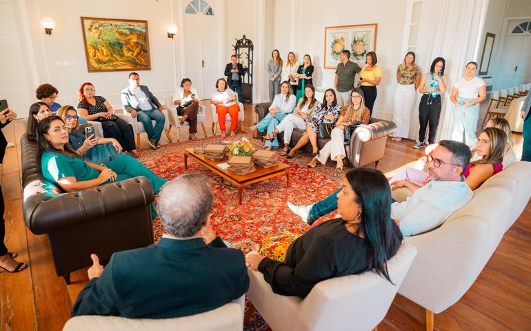 Governo de Alagoas promove bate-papo com jornalistas iniciando atividades do Dia Internacional da Mulher