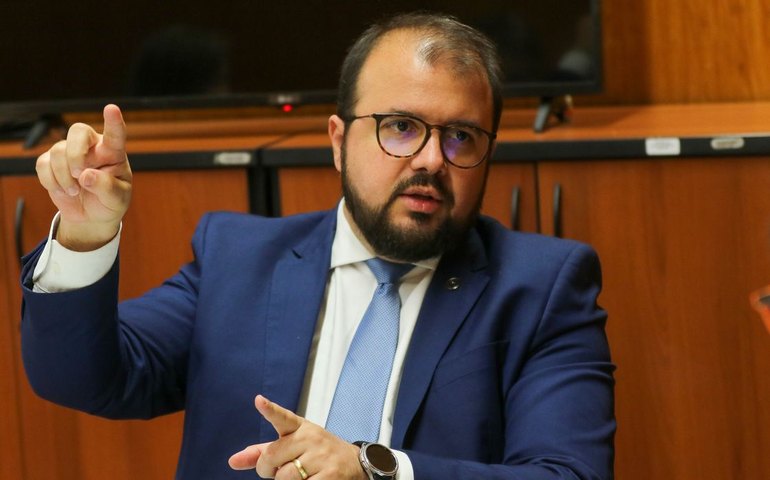 “Aposta é entretenimento, não meio de ganhar dinheiro”, diz secretário