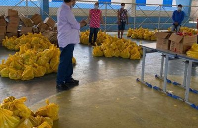 Prefeitura de Olho D'Água Grande inicia entrega dos kits da merenda escolar