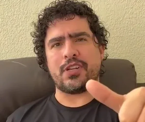 Pirula reaparece em vídeo de 16 minutos em seu canal do YouTube um ano e meio após AVC