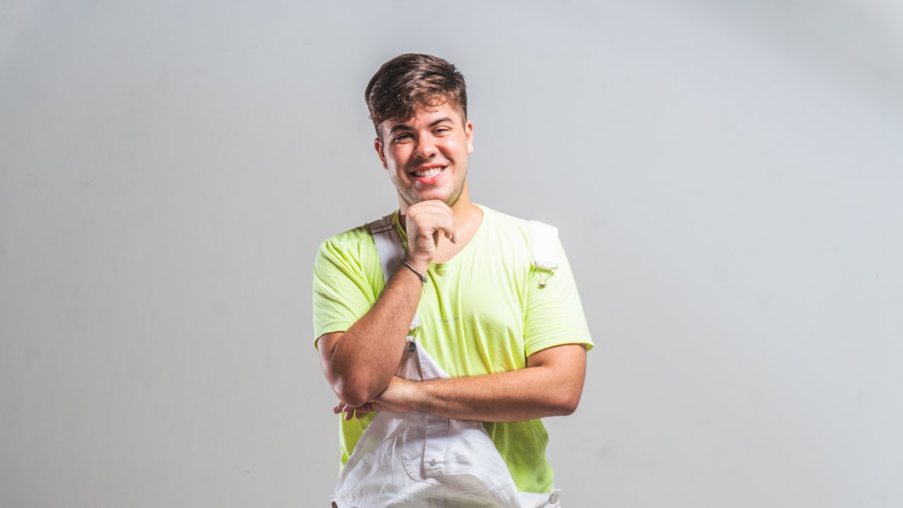 Digital Influencer Alvaro Neto comanda o Twitter da cantora Marilia Mendonça