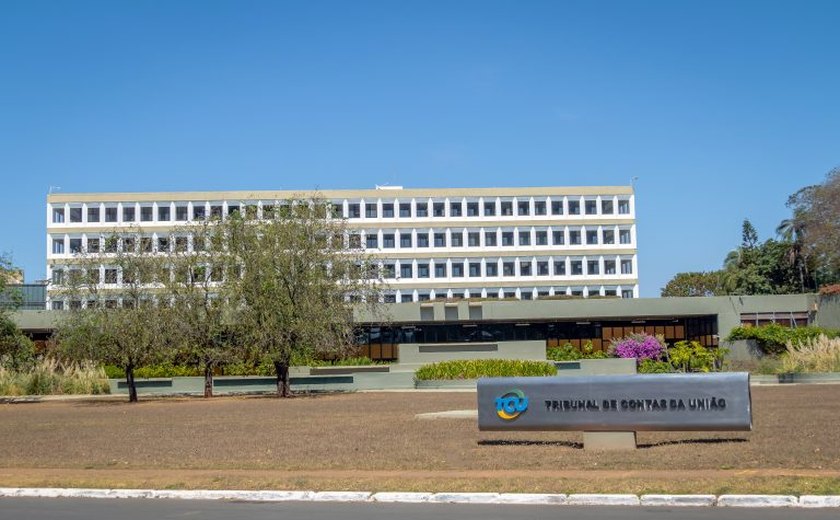 Novo protocola PEC para que TCU fiscalize Itaipu e usina se enquadre na Lei das Estatais