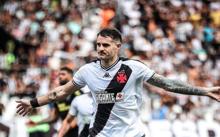 Vasco anuncia renovação de contrato com Pablo Vegetti até dezembro de 2025