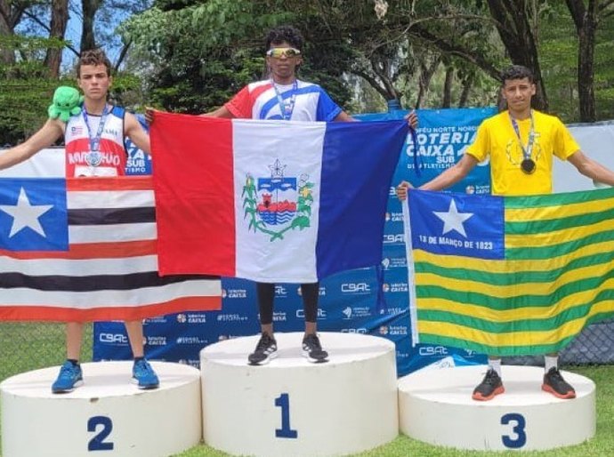 Troféu Norte-Nordeste Sub-16: aluno da rede municipal é campeão no salto triplo
