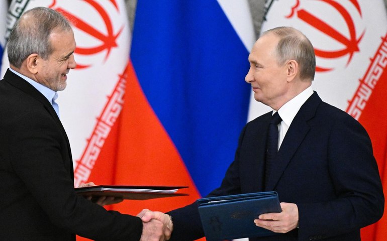 Rússia pode atuar como mediadora entre Irã e EUA, avalia analista