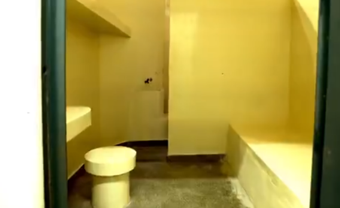 Cela de Daniel Vorcaro no Presídio Federal em Brasília.