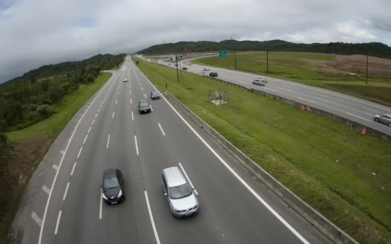 Correção: Leilão BR-381: 4UM arremata concessão com desconto de 0,94% sobre tarifa básica