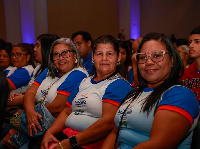 Prefeitura de Maceió abre sete mil vagas para Educação de Jovens, Adultos e Idosos em 2026