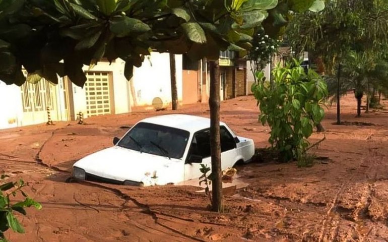 Maioria das mortes por temporais em MG foi por deslizamentos de terra