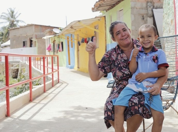 Beneficiados comprovam mudança de vida com melhorias na Grota do Aterro
