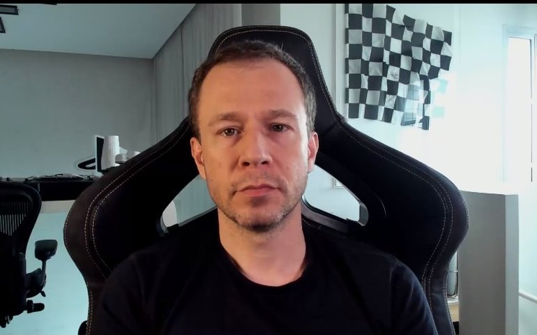 Tiago Leifert diz que palmeirense morta 'assumiu risco' por ser de torcida organizada