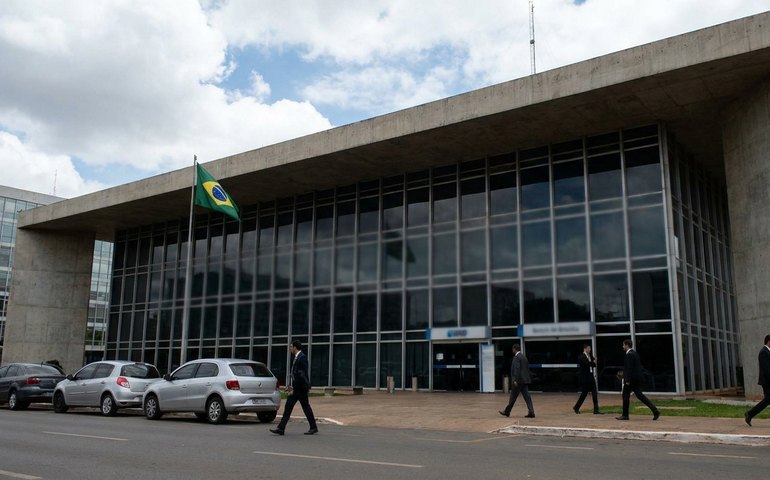 Agência rebaixa avaliação do BRB mais uma vez e cita problemas com Master na justificativa