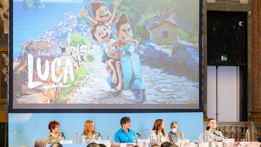 Pixar explora nostalgia, inclusão e amizade com monstros do mar em 'Luca'
