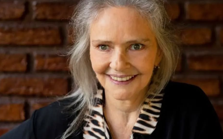 Famosos e amigos lamentam morte de Angela Ro Ro: 'Cantou lindo até encontrar o silêncio'