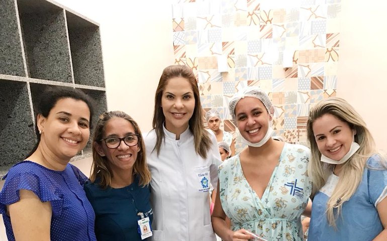 Ação com depoimentos e palestras emocionam mães em hospital de Arapiraca