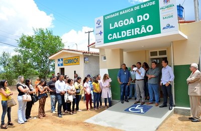 Prefeito Júlio Cezar reinaugura PSF do Caldeirão, em Palmeira
