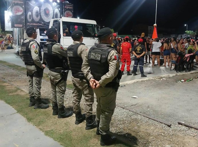 PM combate a perturbação do sossego no domingo de Carnaval na Região Metropolitana