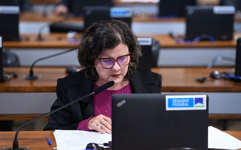 Projeto que concede bolsas de pesquisa para servidores é aprovado pela CE