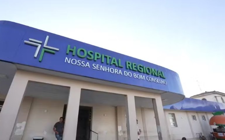 Justiça extingue processo contra obstetra no caso dos bebês trocados na maternidade de Arapiraca
