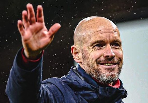 Ten Hag ignora críticas no Manchester United e pede calma: 'Precisamos de tempo'