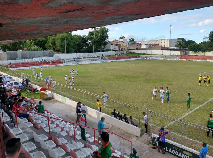 Coruripe empata com Dínamo em jogo realizado no Alfredo Leahy, em Penedo