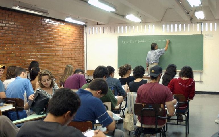 Fies do 2º semestre: prazo de adesão de instituições termina hoje