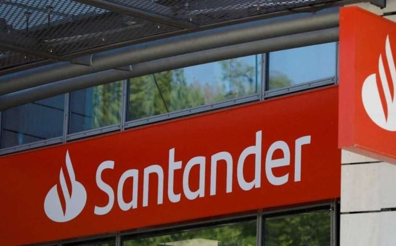 Santander e Bradesco apresentam instabilidade em aplicativos no dia do pagamento do 13º
