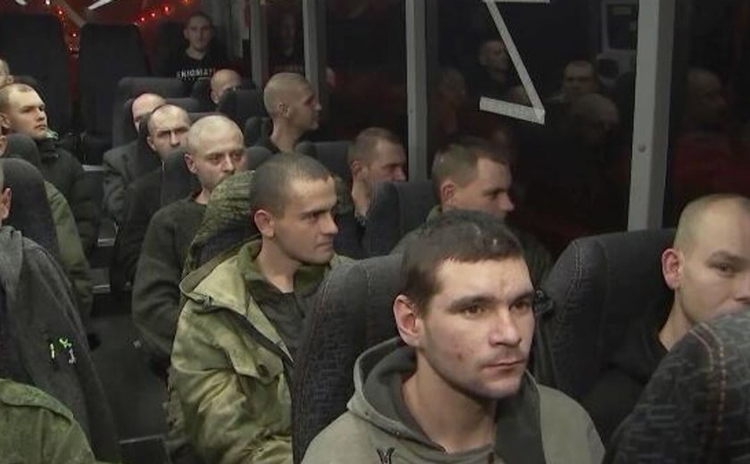 Rússia e Ucrânia realizam 3ª troca de prisioneiros de guerra, informa MD da Rússia