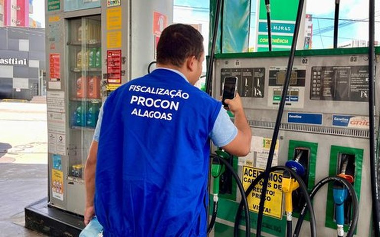 Procon Alagoas autua mais de 100 postos por aumento injustificado de combustíveis