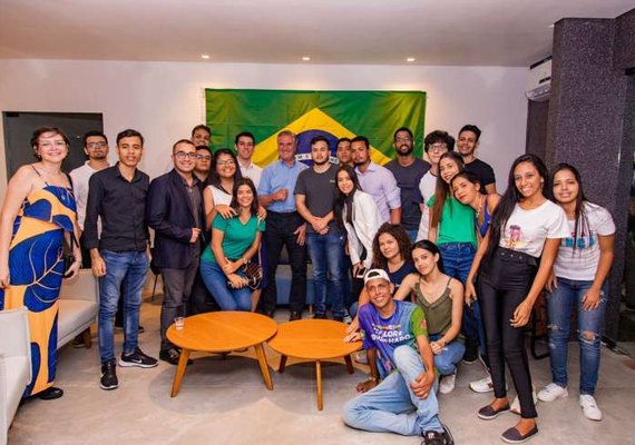 Collor defende política para inserção da juventude no mercado de trabalho