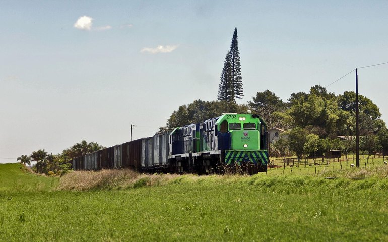 Brasil vai lançar em fevereiro novo plano para alavancar desenvolvimento ferroviário, diz ministro