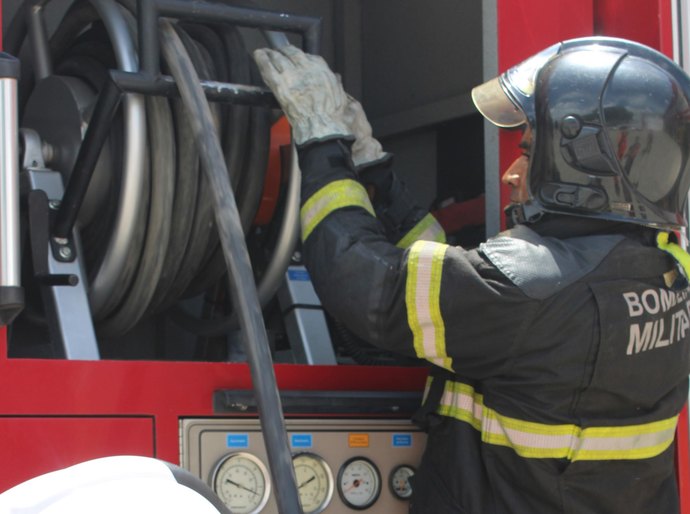 Bombeiros atendem princípio de incêndio em joalheria no Centro de Maceió