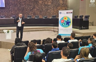 Estudantes da rede pública se preparam para Concurso de Redação com aulão de Língua Portuguesa