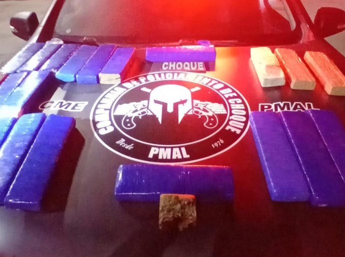 PM apreende 20 tabletes de maconha durante abordagem na BR-101, em Rio Largo