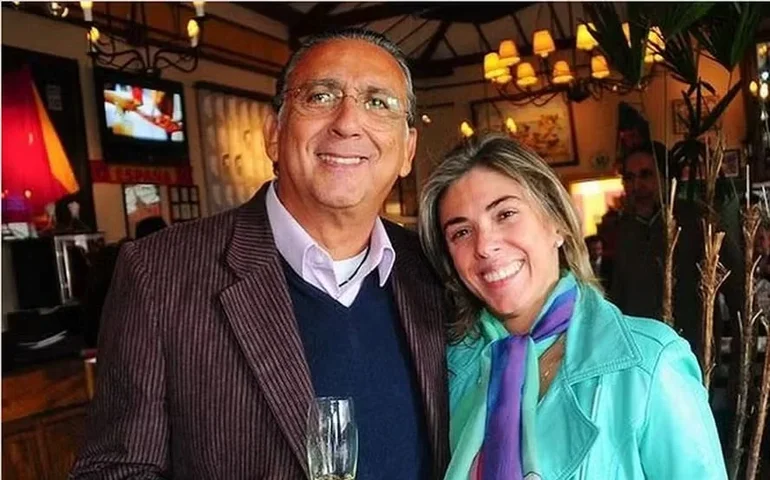Filha de Galvão Bueno atualiza estado de saúde do narrador após internação