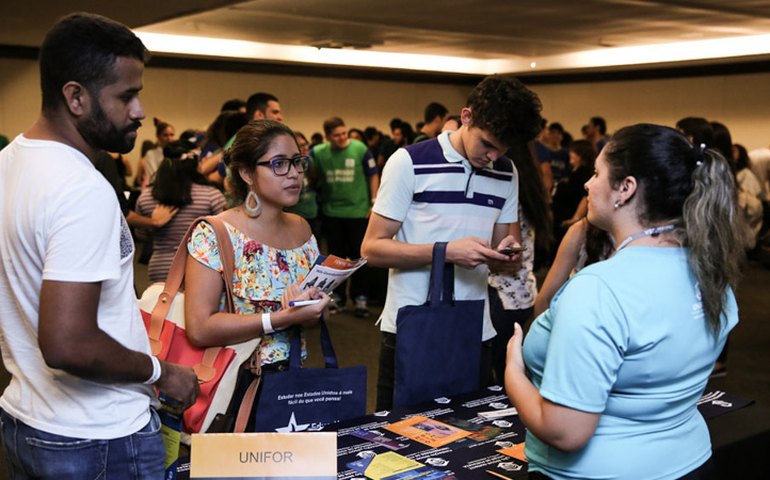 Quer estudar nos EUA? Feira em Copacabana reúne informações sobre intercâmbio e bolsas para cursos