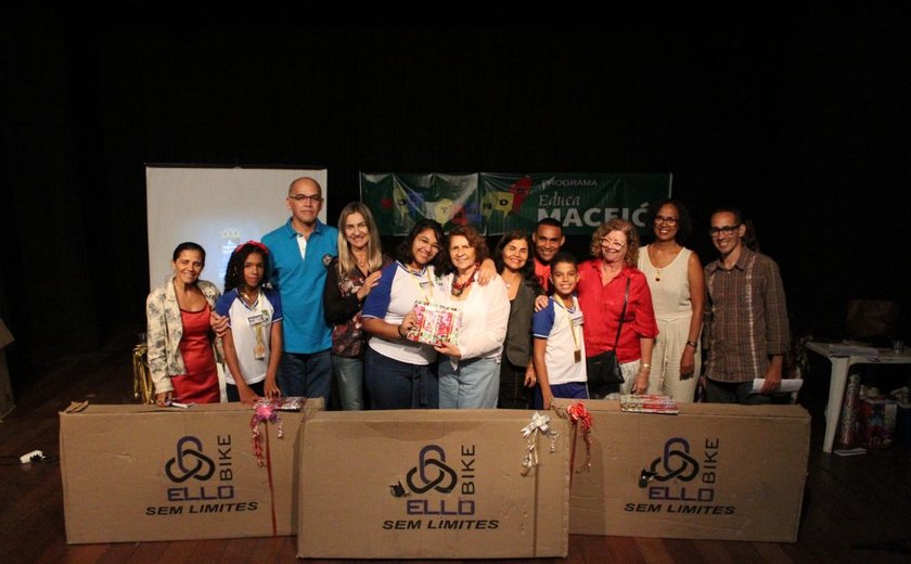 Projeto Soletrando premia vencedores da Rede Municipal