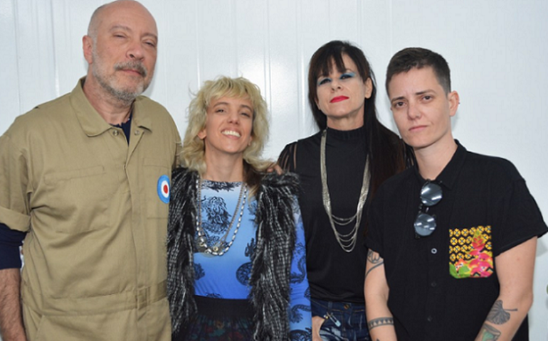 Em show, Scandurra e banda celebram Jimi Hendrix