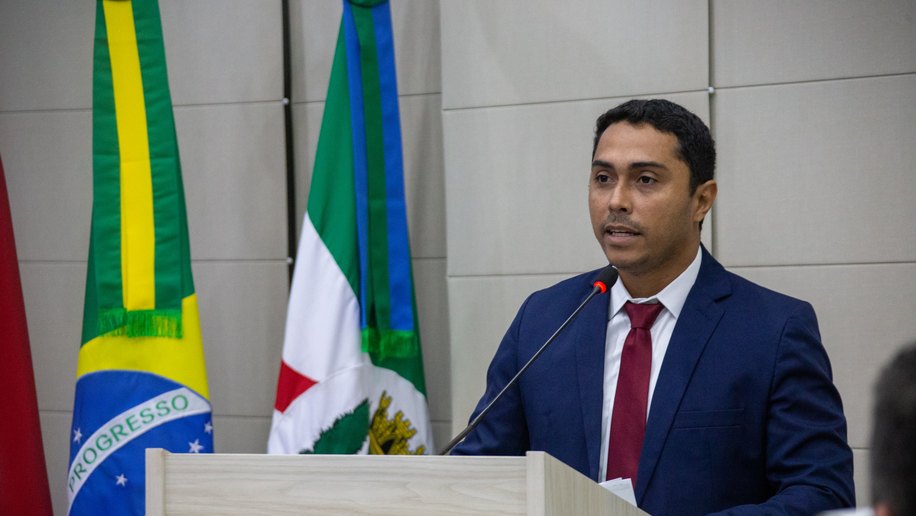 Vereador propõe projeto de lei para ampliar licença-maternidade para 180 dias em Maceió
