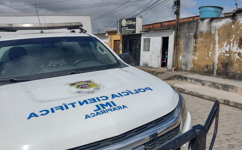 Jovem é morto a tiros dentro de casa, neste domingo, no Bairro Brasiliana