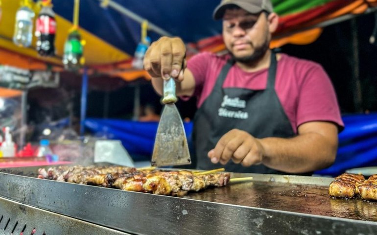 Arapiraca realiza cadastro de ambulantes para encerramento do Festival de Cinema neste sábado (24)
