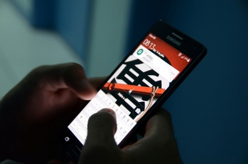 Uso excessivo de celulares e tablets pode causar Lesões