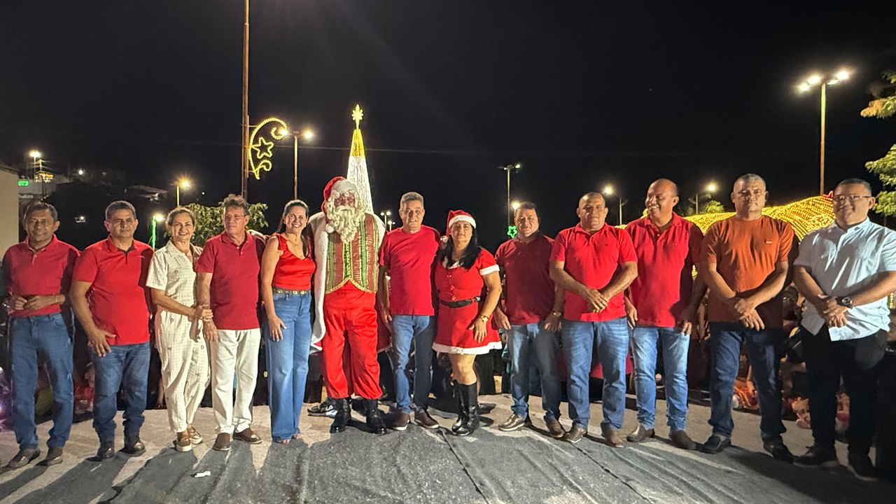 Um Encanto de Natal: Prefeitura de Branquinha realiza abertura do evento