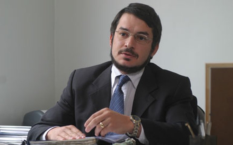 4ª Vara fica vaga após pedido de exoneração de Ferdinando Scremin Neto